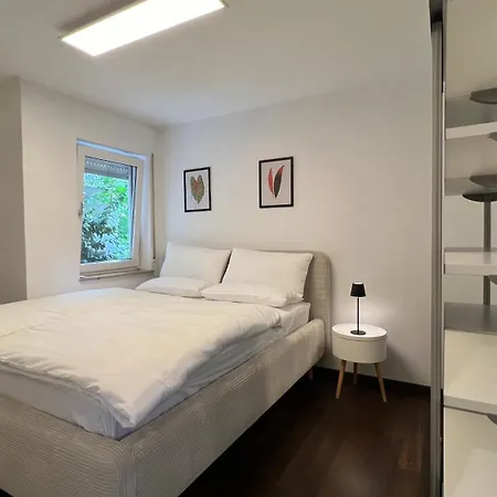 Ludwigshome - Zentral, 120qm, Kostenloser Parkplatz, Terrasse, Smarttv