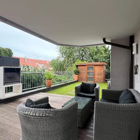 Ludwigshome - Zentral, 120qm, Kostenloser Parkplatz, Terrasse, Smarttv * Ludwigsburg