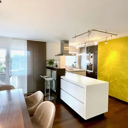 Διαμέρισμα Ludwigshome Luxus - Zentral, Kostenloser Parkplatz, Terrasse Λούντβιχσμπουργκ
