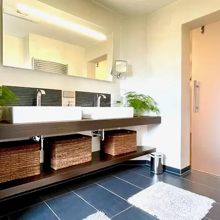 Appartamento Ludwigshome - Zentral, 120qm, Kostenloser Parkplatz, Terrasse, Smarttv