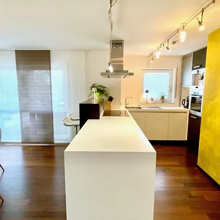 アパート Ludwigshome - Zentral, 120qm, Kostenloser Parkplatz, Terrasse, Smarttv *