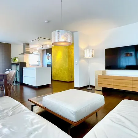 Appartamento Ludwigshome - Zentral, 120qm, Kostenloser Parkplatz, Terrasse, Smarttv Ludwigsburg